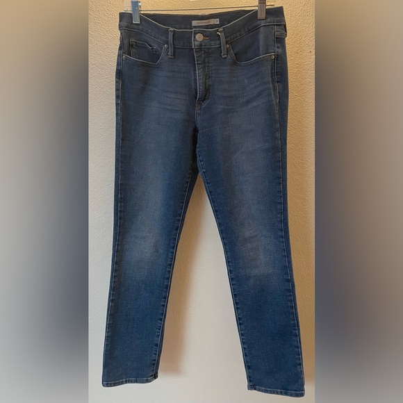Levi’s Jeans - Picture 1 of 2